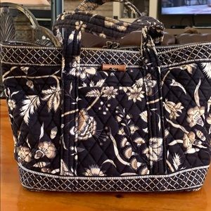 Vera Bradley Crabtree and Evelyn Pattern Tote